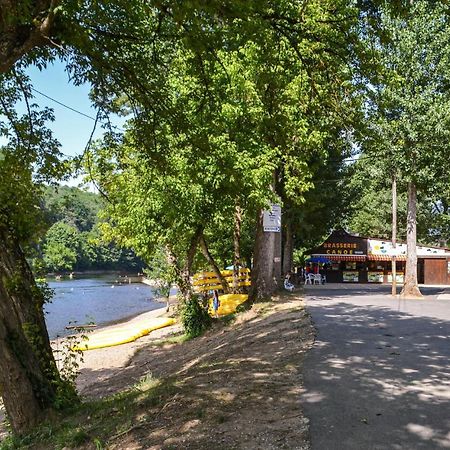 2 Bedroom Nice Home In Vitrac Витрак Экстерьер фото