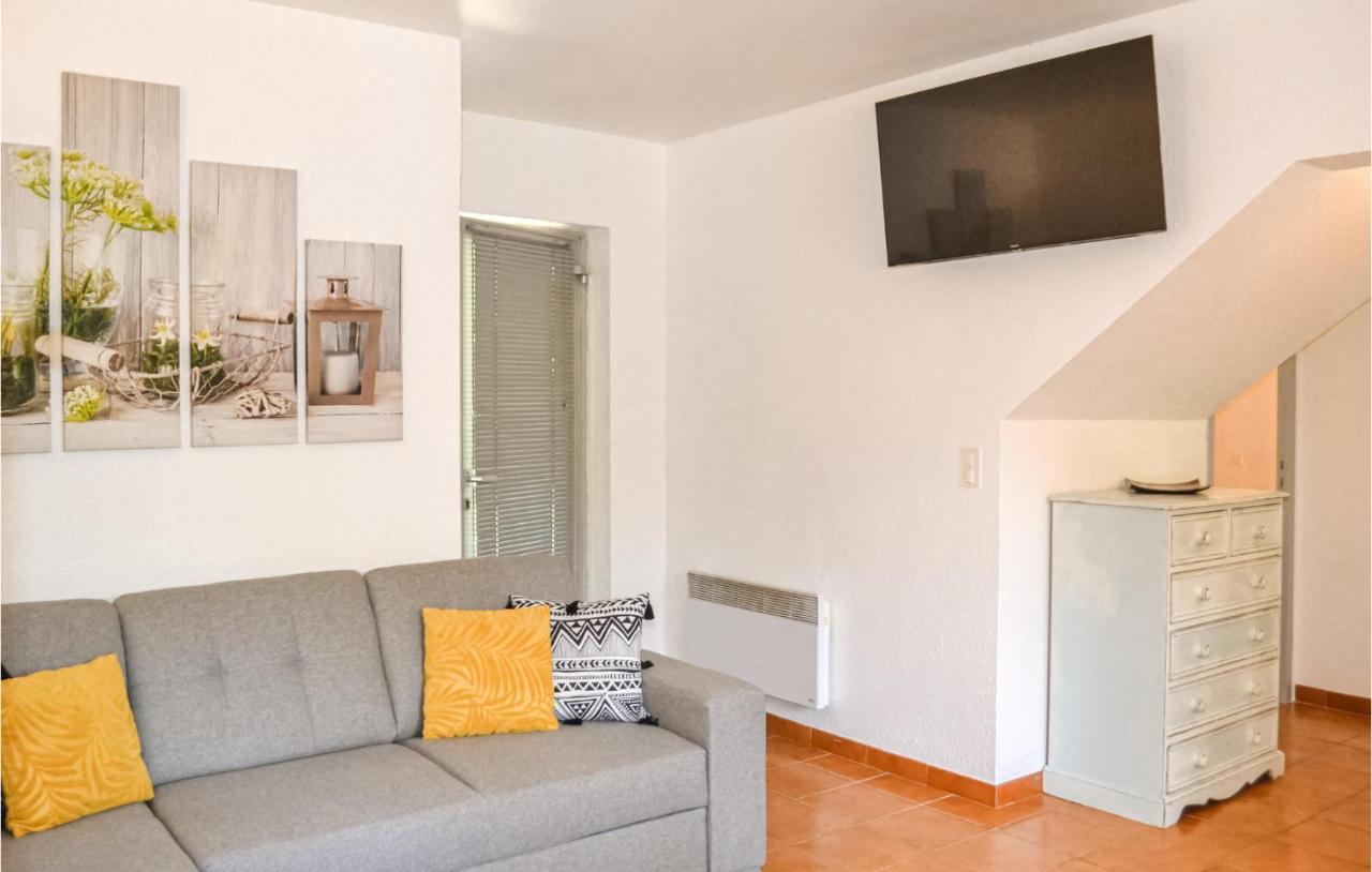2 Bedroom Nice Home In Vitrac Витрак Экстерьер фото
