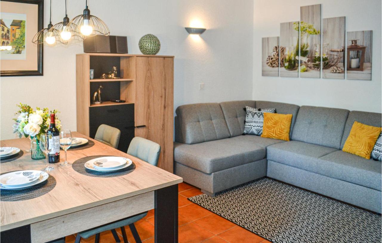 2 Bedroom Nice Home In Vitrac Витрак Экстерьер фото