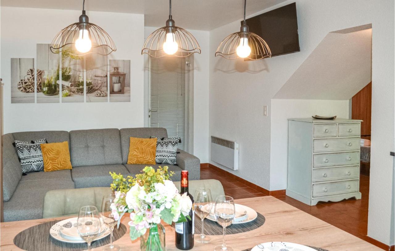 2 Bedroom Nice Home In Vitrac Витрак Экстерьер фото